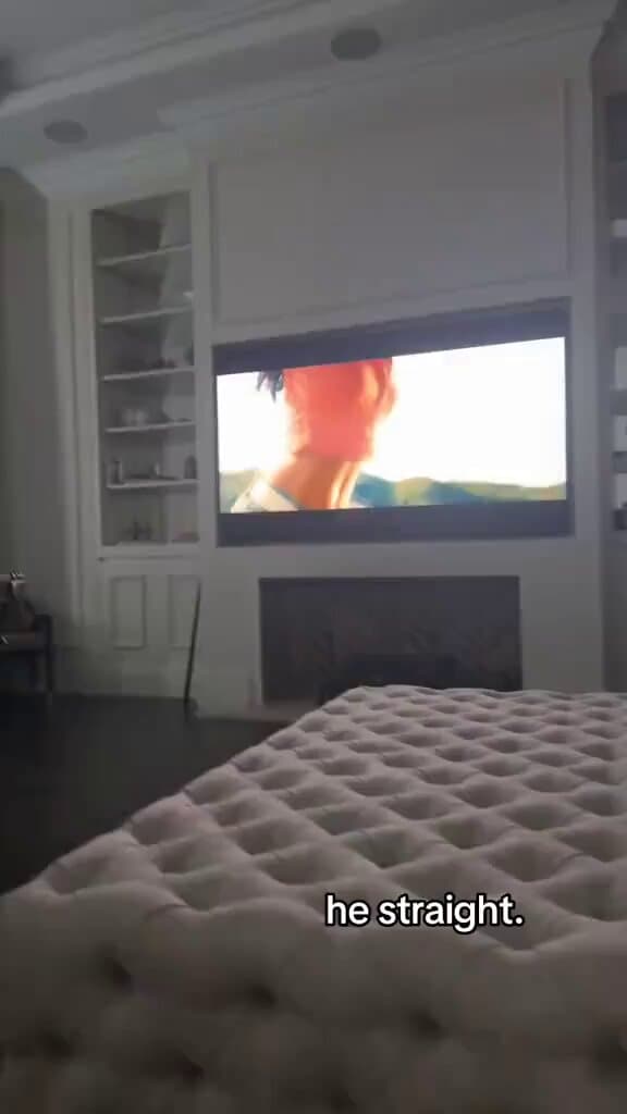 TikToker Instantly Freezes Mid-Scroll After Spying Megan Fox