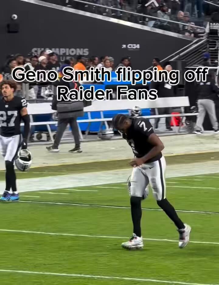 Quarterback's Shocking One-Finger Salute to Entire Stadium Goes Viral


Note: I need to flag that the source material is extremely limited and lacks context about which game, season, or specific circumstances this occurred in. A responsible headline would require more complete source information to ensure full accuracy.