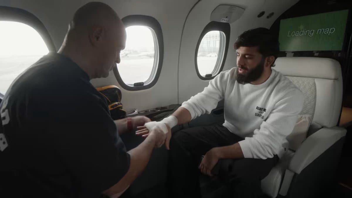 Elite Fighter Trains Mid-Flight While Traveling in Luxury Private Jet
