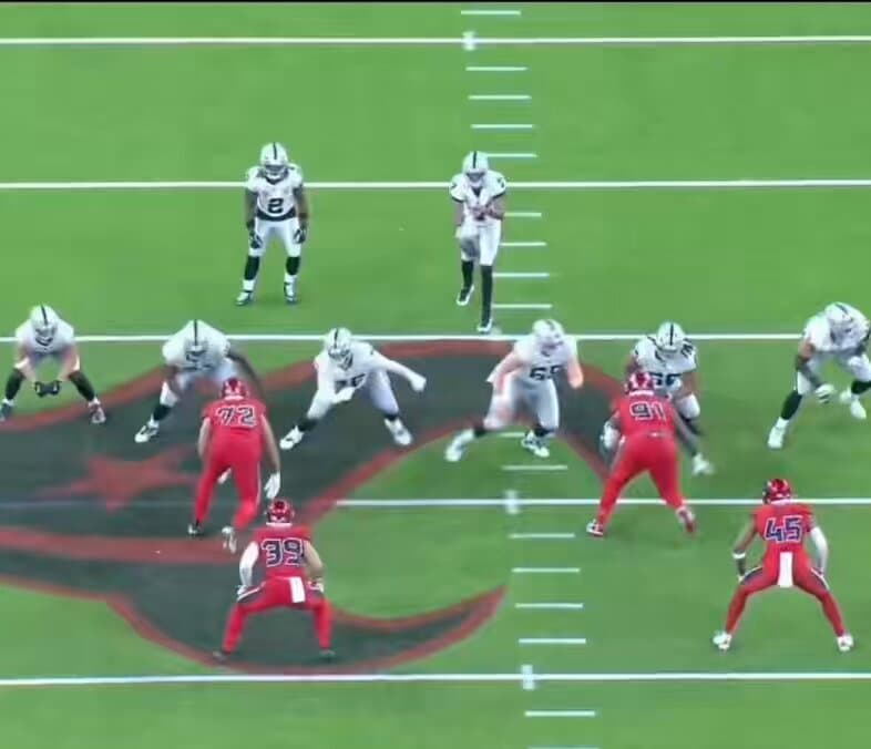 This Rookie Running Back Is Absolutely Unstoppable In The Open Field