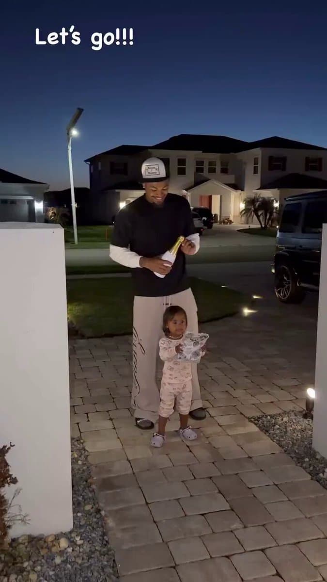 Patriots Star's Emotional Reaction To Massive Contract Goes Viral