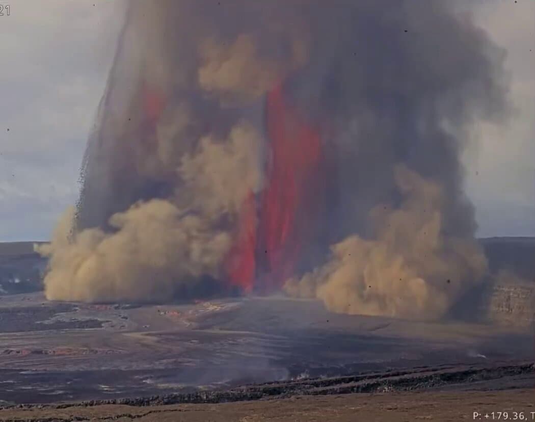 Hawaii's Most Active Volcano Unleashes Terrifying New Eruption