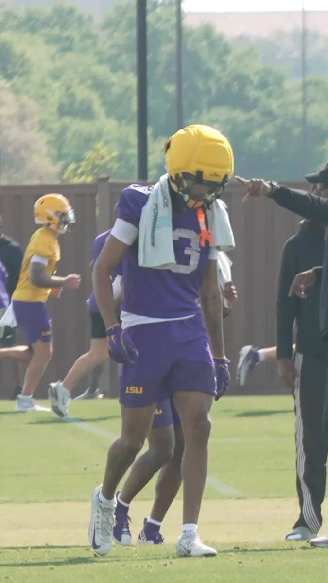 LSU's DJ Pickett Is The NFL's Future At A Jaw-Dropping Six Foot Five