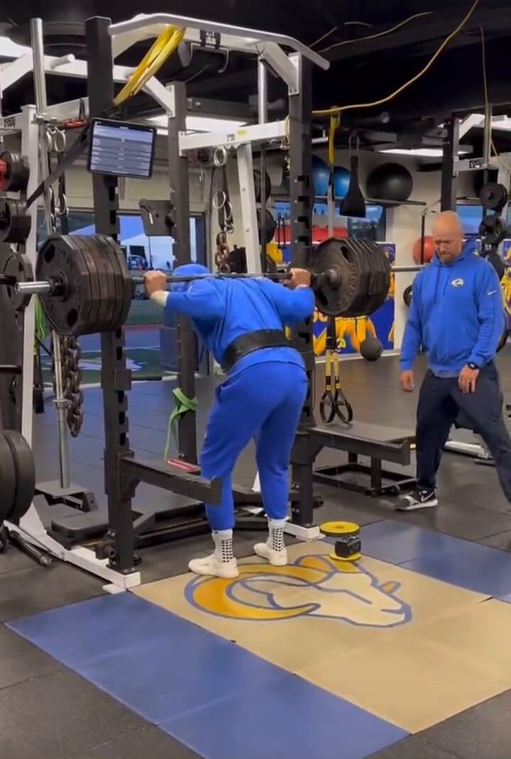 NFL Punter Stuns World With Record-Breaking 585-Pound Squat