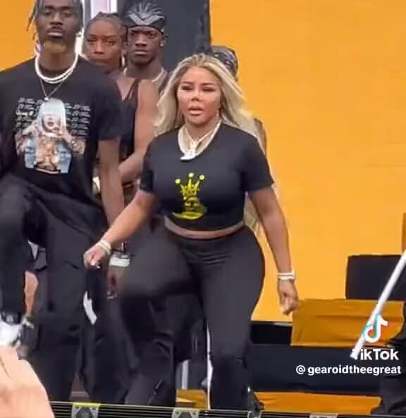 Fans Beg Rap Icon To Retire After Latest Public Appearance