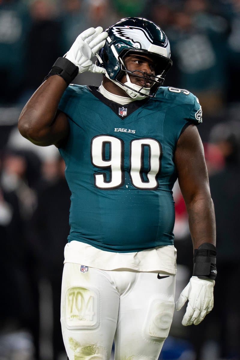 Eagles Lock Up Star Defender With Massive Contract Extension