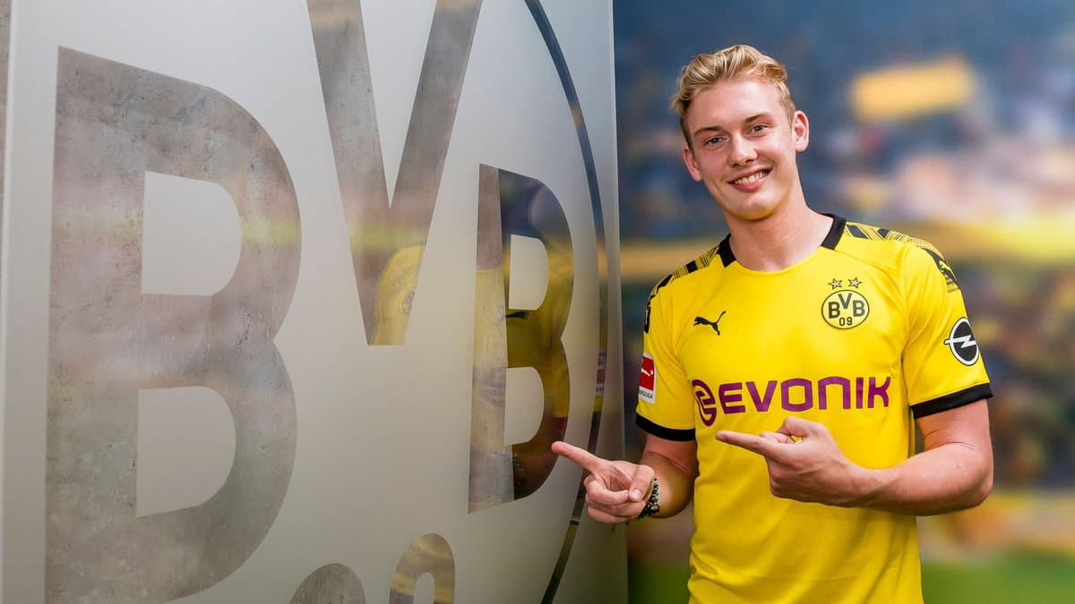 Borussia Dortmund Loses Star Midfielder For Absolutely Nothing