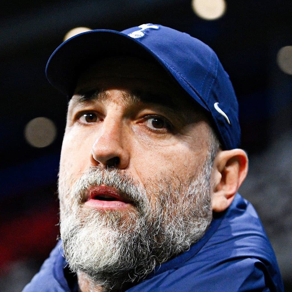 Manager's Shocking Goalkeeper Decision Sparks Major Team Controversy