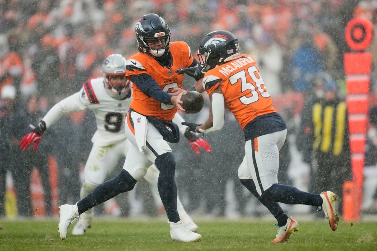 Broncos Stun NFL By Re-Signing Secret Weapon Running Back