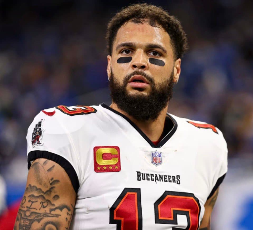 NFL Star Shocks League With Surprise Team Choice Despite Huge Offer