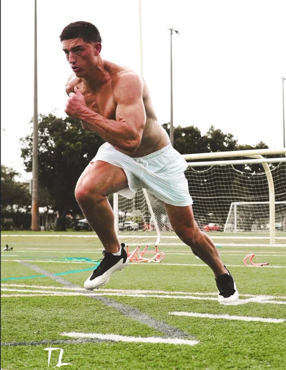 This Rookie's Offseason Transformation Will Terrify NFL Defenses