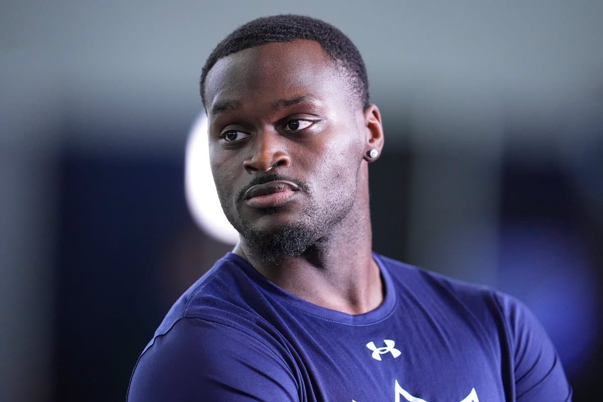 Top College Football Star Secretly Visits NFL Super Bowl Contender