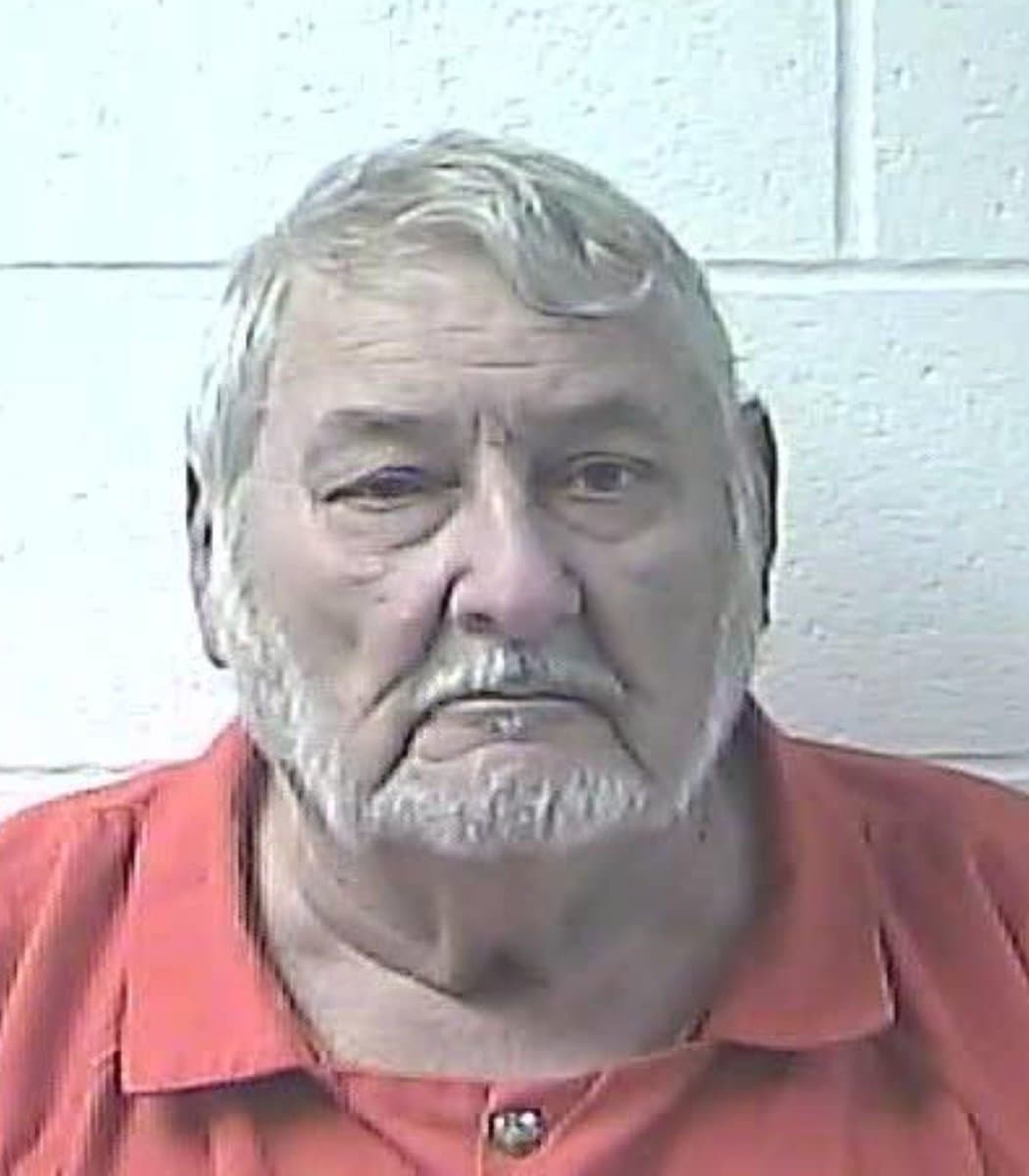Explorers Solve 40 Year Old Murder Case With YouTube Channel