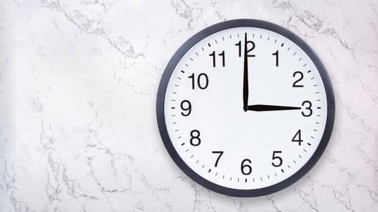 You Will Never Guess What This Streamer Is Doing At 2 A.M.