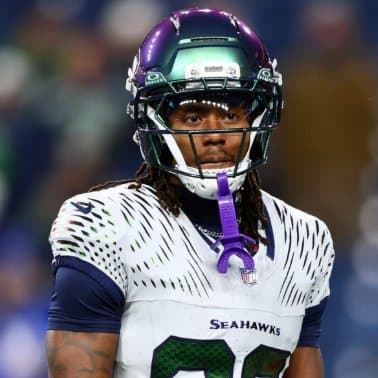 Raiders Plot Stunning Theft Of Seahawks' Biggest Star