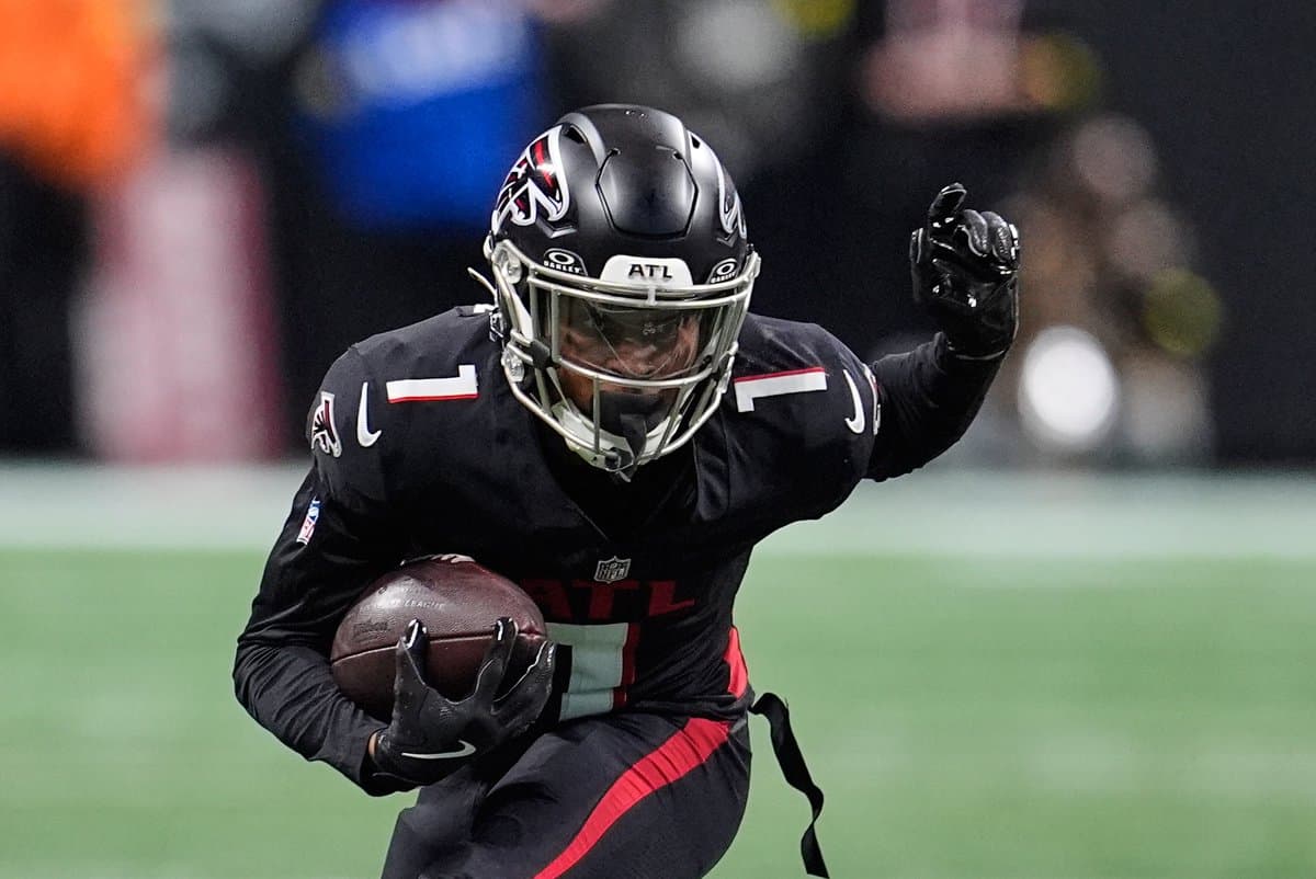 NFL Team Cuts Wide Receiver Darnell Mooney In Shocking Roster Move