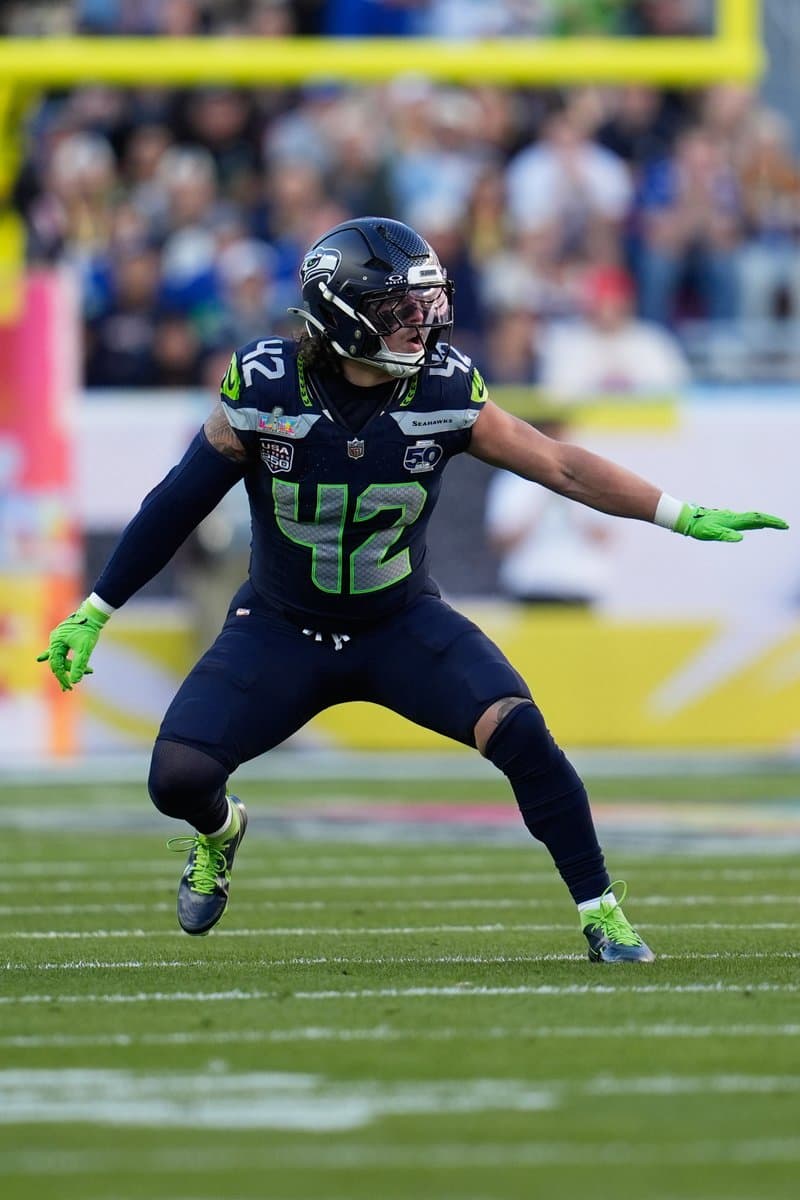 NFL Linebacker Drake Thomas Inks Major Deal With Mystery Team