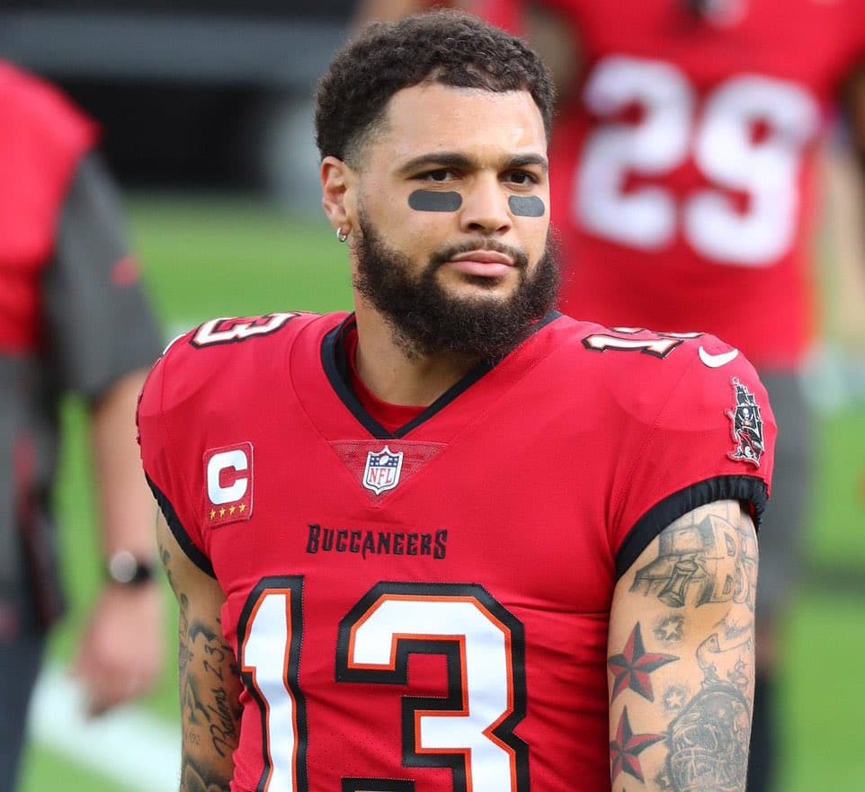 NFL Teams Enter Bidding War As Raiders And Titans Chase Prized Target