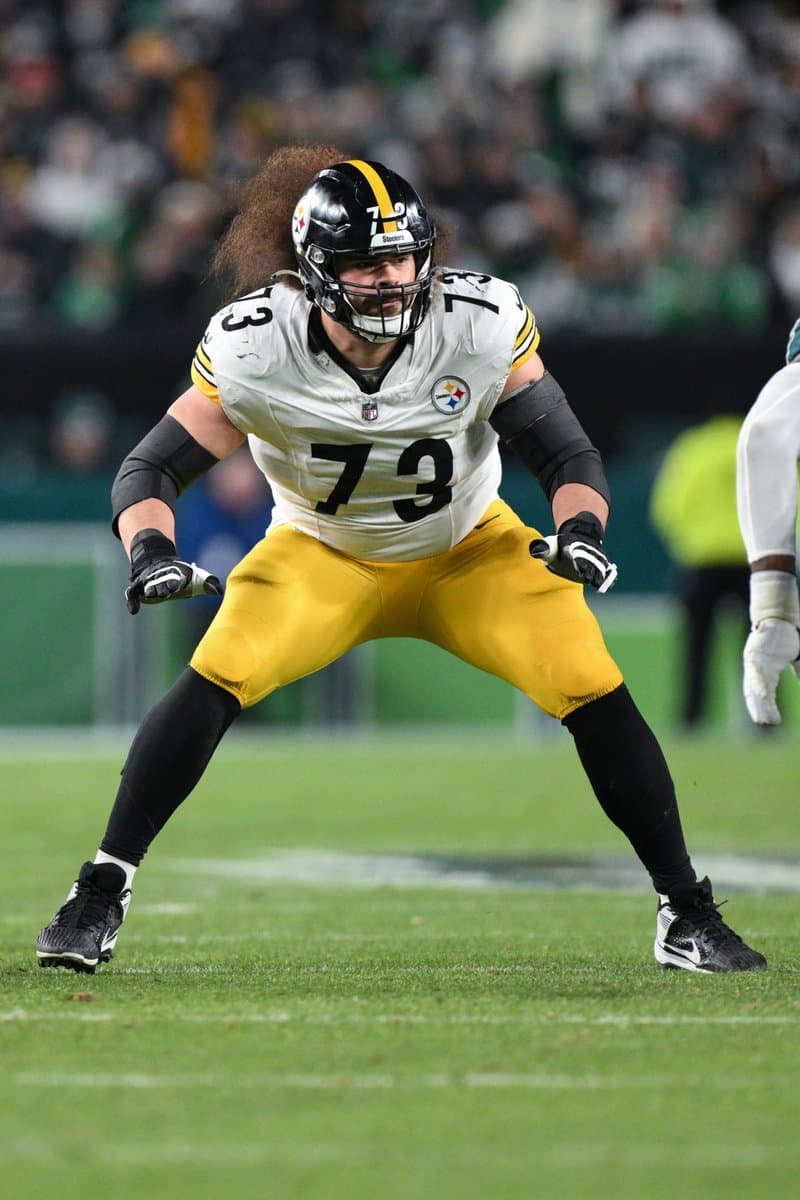 Star Guard Stuns NFL With Shocking Free Agency Move