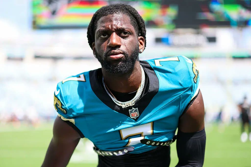 Two New York Teams In Fierce Bidding War For Elite Jacksonville Receiver