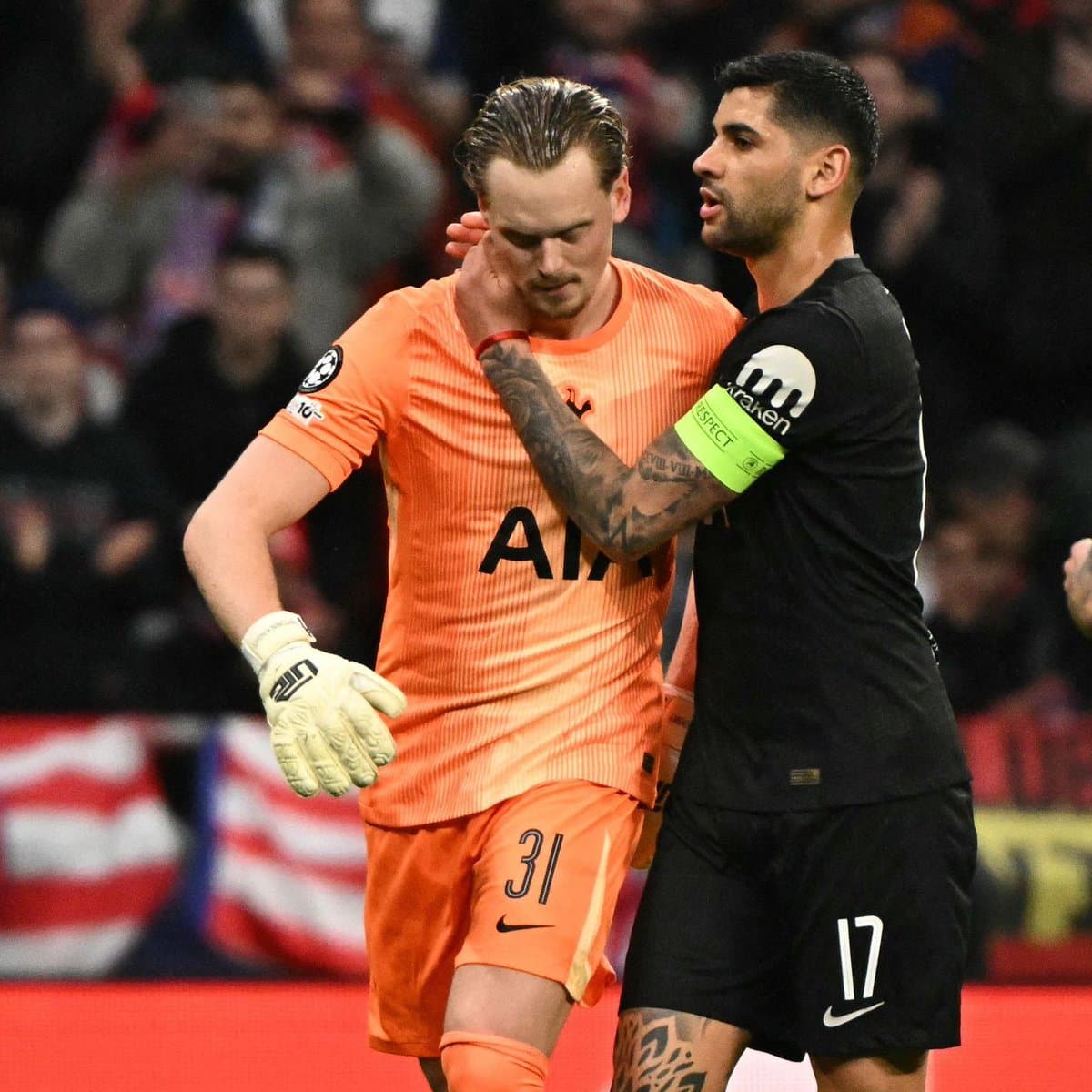 Real Madrid Star Secretly Messaged Rival Keeper Before Shocking Transfer