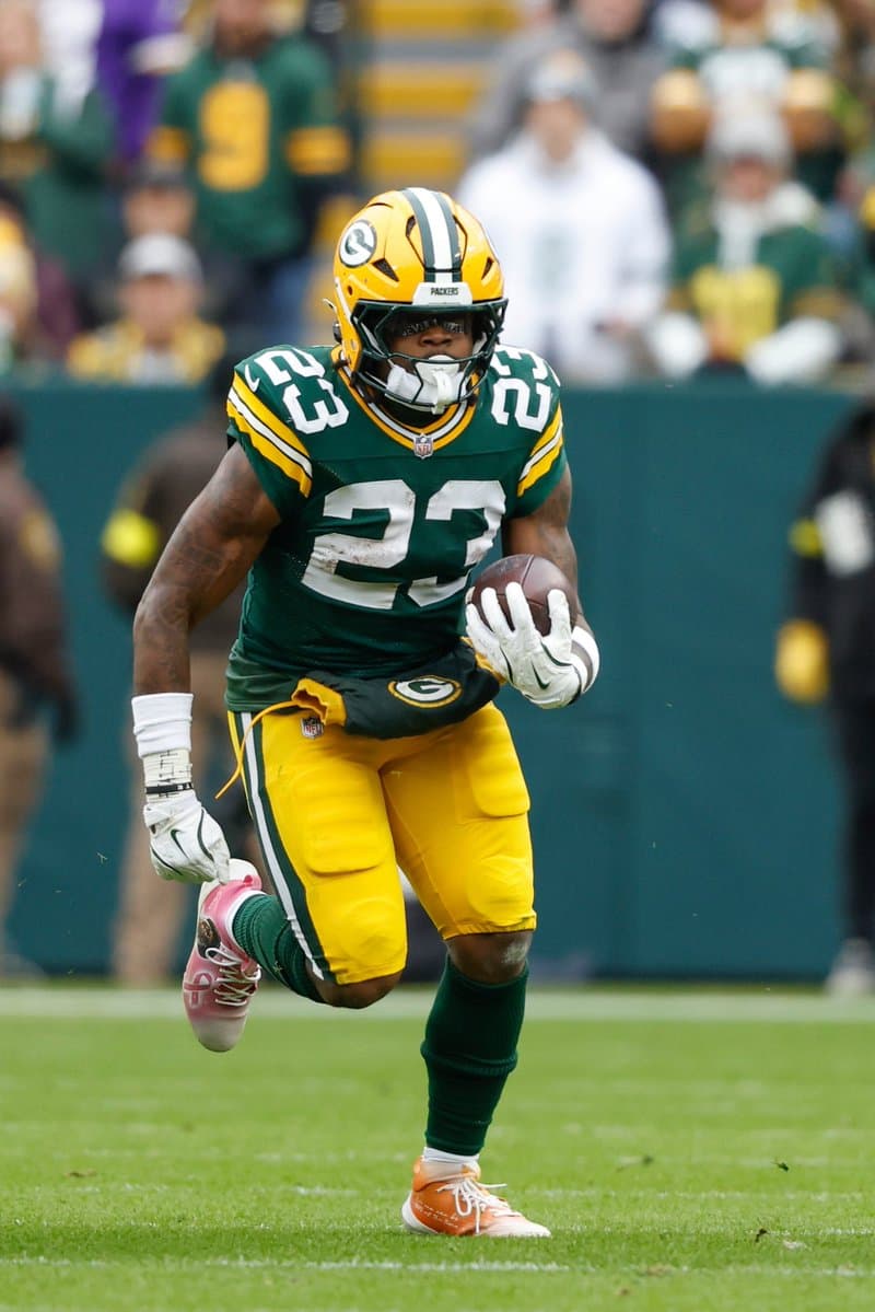 Packers Shock Fans By Signing Rival's Secret Weapon Running Back