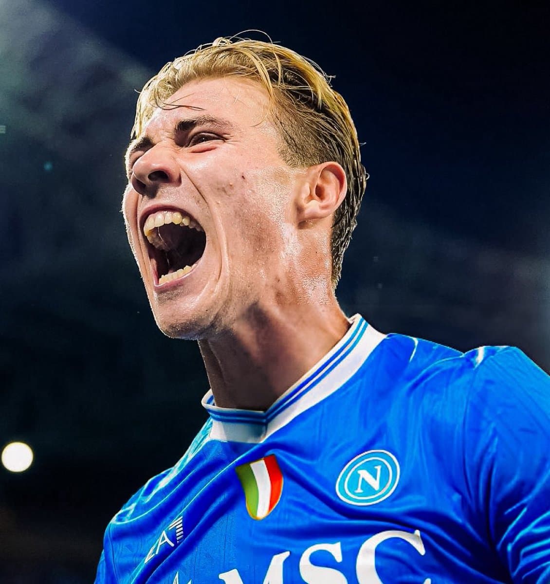 Napoli Poised To Steal Man United's Prized Striker In Shock Deal