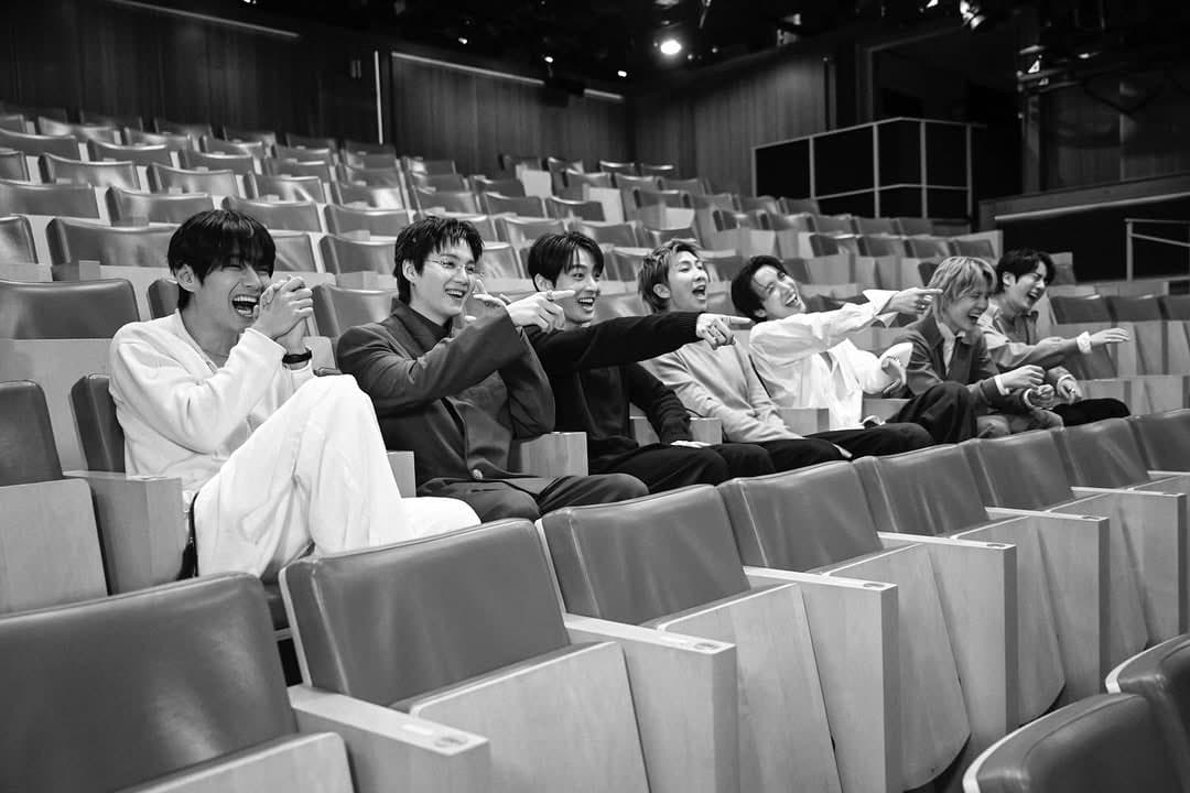 This Photo Of A Content Creator Is Breaking The Internet